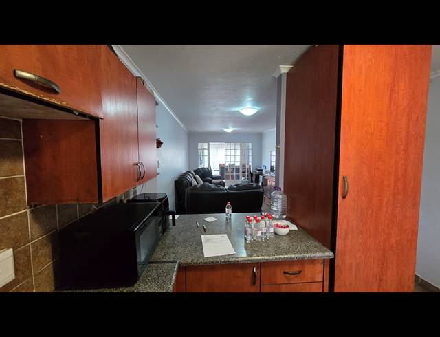 3 BEDROOM SECTIONAL TITLE FOR SALE IN CASTLEVIEW
